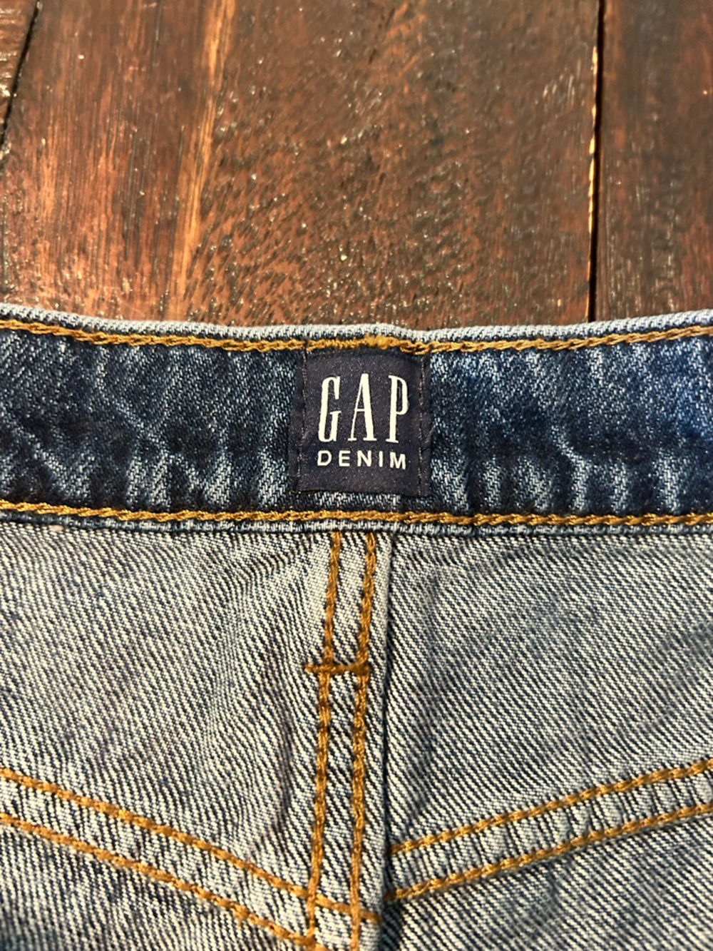 GAP Denim Jean Shorts Cut Offs - 7in - Picture 3 of 9